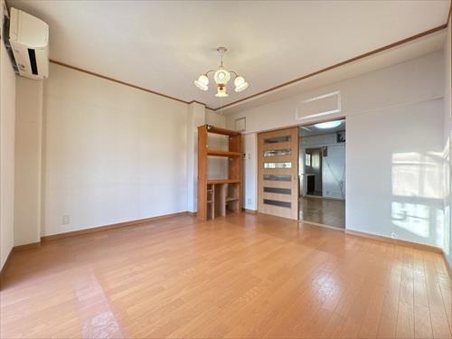 1階洋室約8帖②