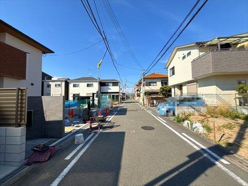 西側前面道路1