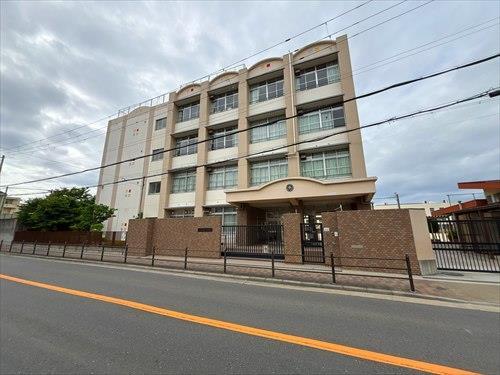 大阪市立加美中学校まで約1800ｍ