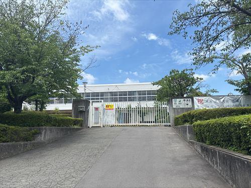富田林市立葛城中学校