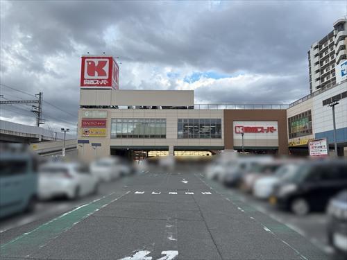 関西スーパー高石駅前店まで170m