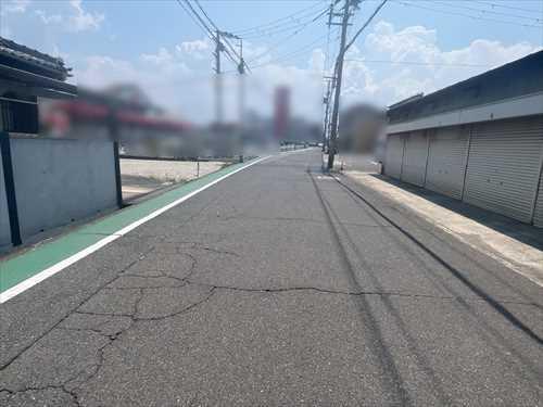 現地前面道路(2026年8月撮影) 現地前面道路(2026年8月撮影)