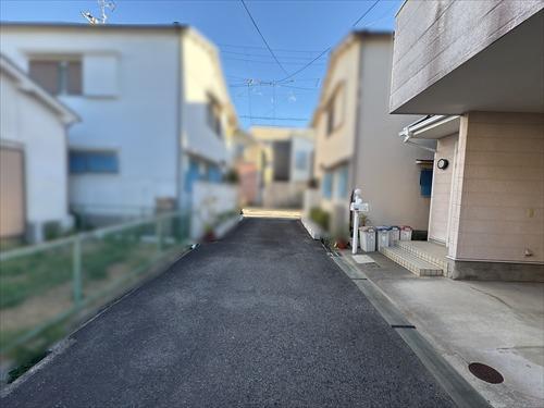 前面道路(2026年8月撮影)