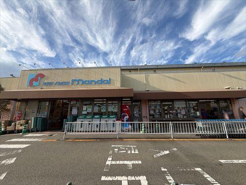 万代御池台店まで約900ｍ