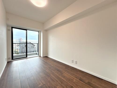 洋室約5.9帖(2025年10月)