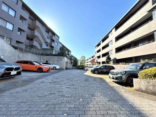 駐車場(2025年11月撮影)