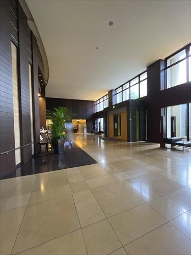 マンションエントランス