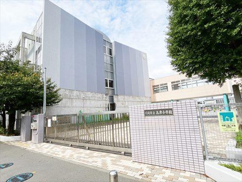 川崎市立高津小学校　320m