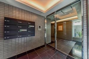 エントランス(2025年11月撮影)