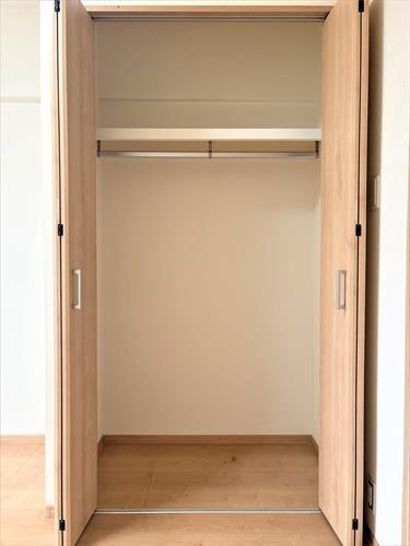 洋室約6帖クローゼット(北西側)