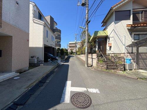 南西側前面道路