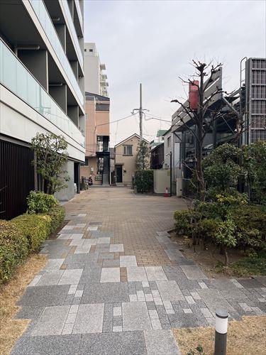 建物外観　南西側敷地