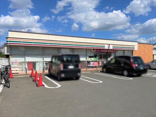 セブンイレブン八王子弐分方町店830m