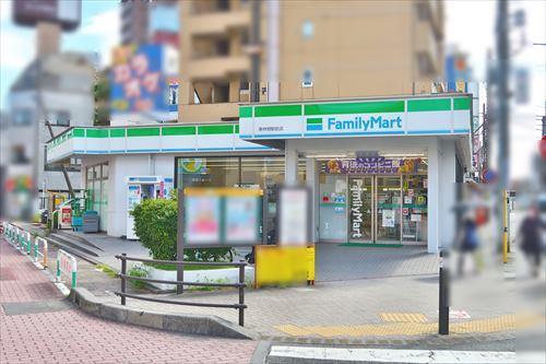 ファミリーマート南林間駅前店まで160m