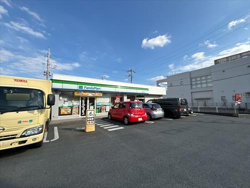 ファミリーマート相模原下溝店まで360m