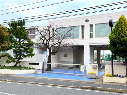 横浜市立あざみ野中学校まで1070m