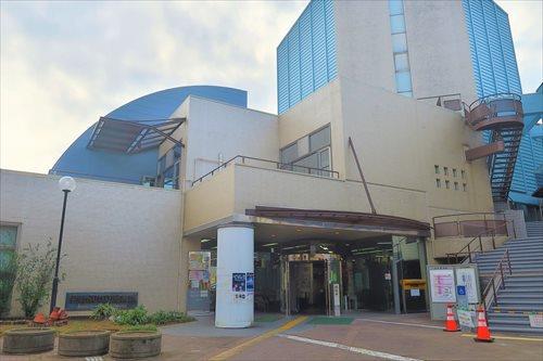 伊勢原市立図書館まで1310m 伊勢原市立図書館まで1310m