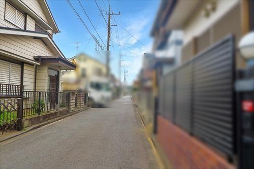 前面道路（2025年10月撮影）