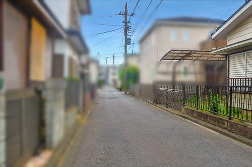 前面道路（2025年10月撮影）