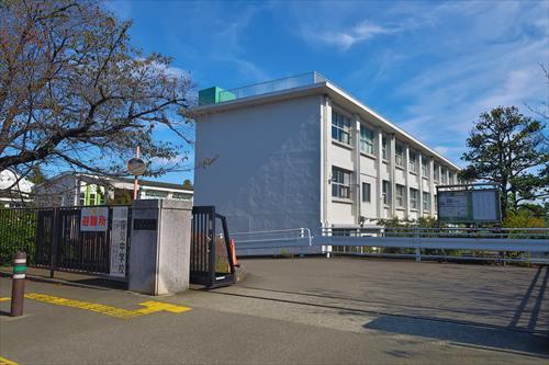 座間市立座間中学校まで1790ｍ