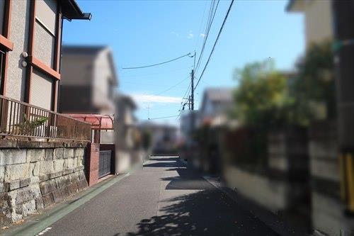 前面道路（2025年11月撮影）