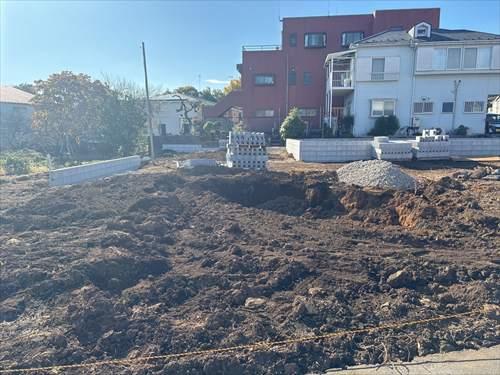 現地（手前2号棟、2025年11月撮影）