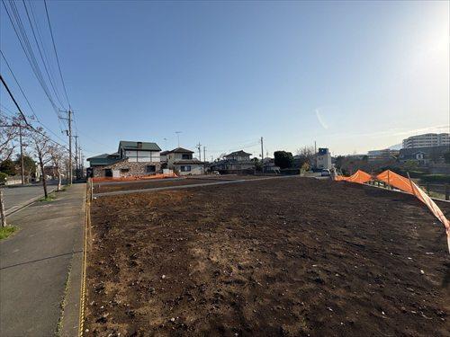 現地（2026年3月撮影、手前１区画）