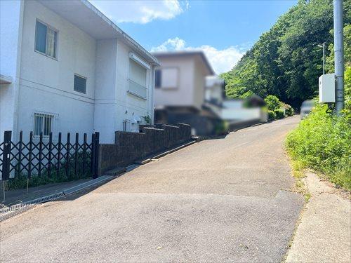 北側前面道路(2026年5月撮影)