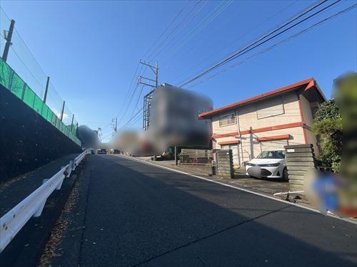 前面道路を含む現地写真 前面道路を含む現地写真