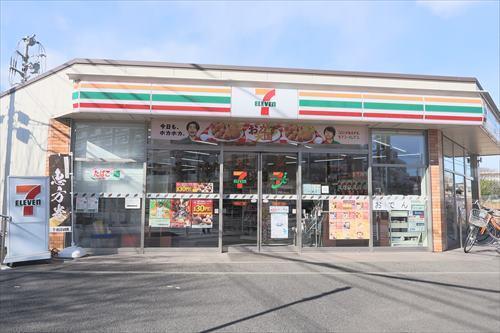 セブンイレブン小田急文京1丁目店340m