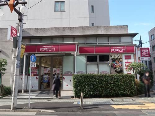 成城石井東麻布店まで190m