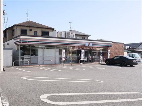 セブンイレブン伊勢原神戸店まで100m