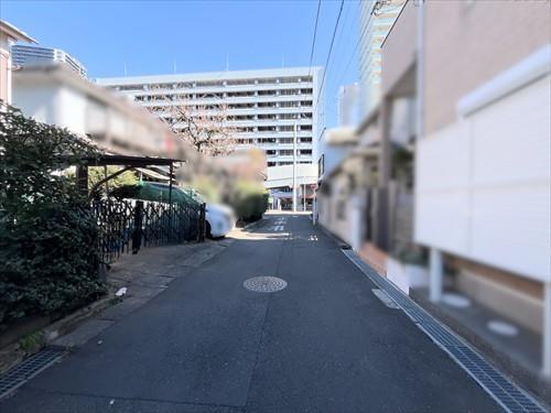 北西側前面道路 北西側前面道路