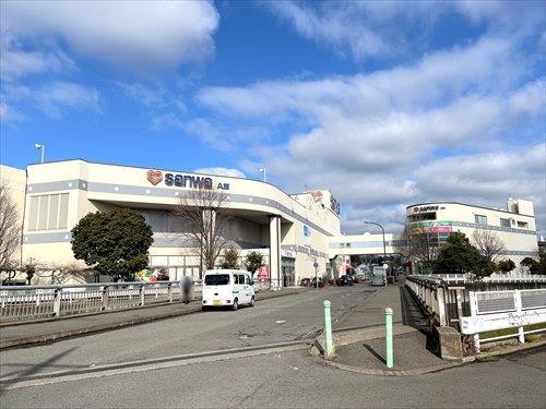 sanwa麻溝店まで1090m