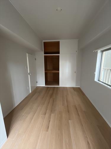 洋室（約6.4帖）