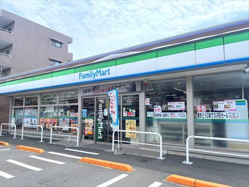 ファミリーマートまで340ｍ