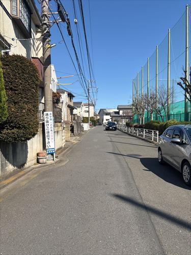 南東側前面道路（2026年3月撮影）
