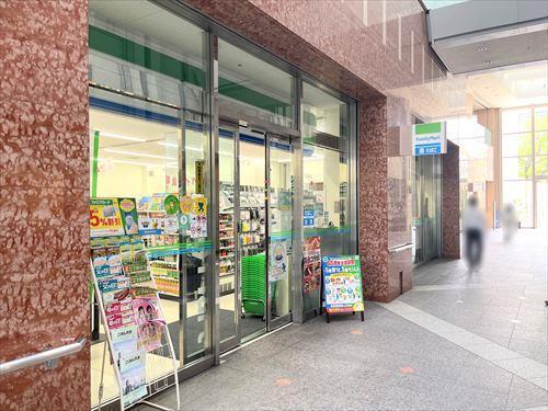 ファミマ中野坂上ハーモニー店まで230m
