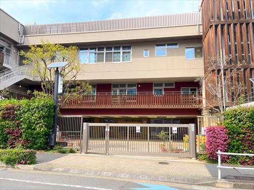 港区立芝公園保育園まで610m