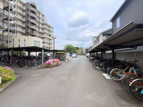 駐車場・駐輪場