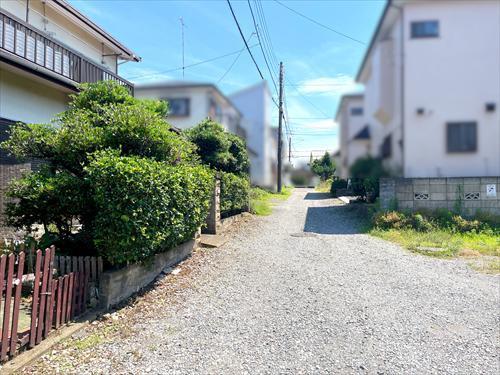 現地含む前面道路(2026年7月撮影) 現地含む前面道路(2026年7月撮影)