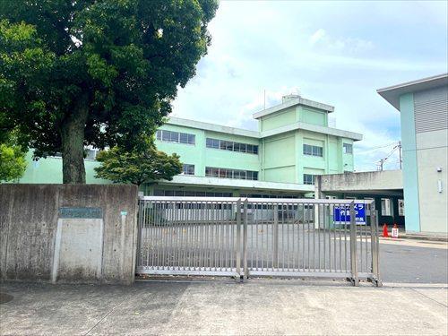 厚木市立清水小学校まで790m