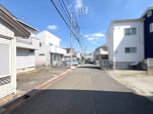 現地含む前面道路 現地含む前面道路