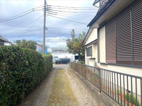 南西側通路