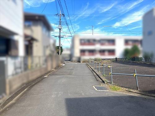 西側道路