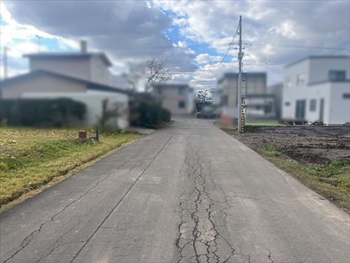 南側前面道路（2025年7月撮影）