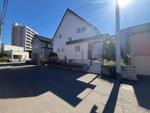 現地（2025年10月14日撮影）