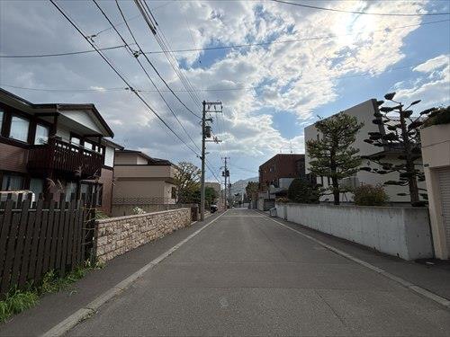 南西側前面道路