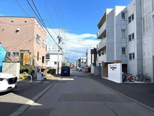 南側前面道路