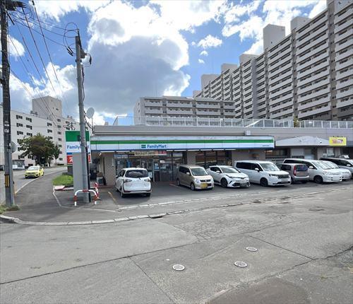 ファミリーマート札幌平岸5条店